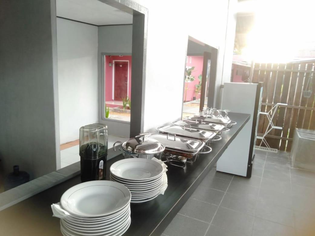 Baronda Guest House Sorong Luaran gambar