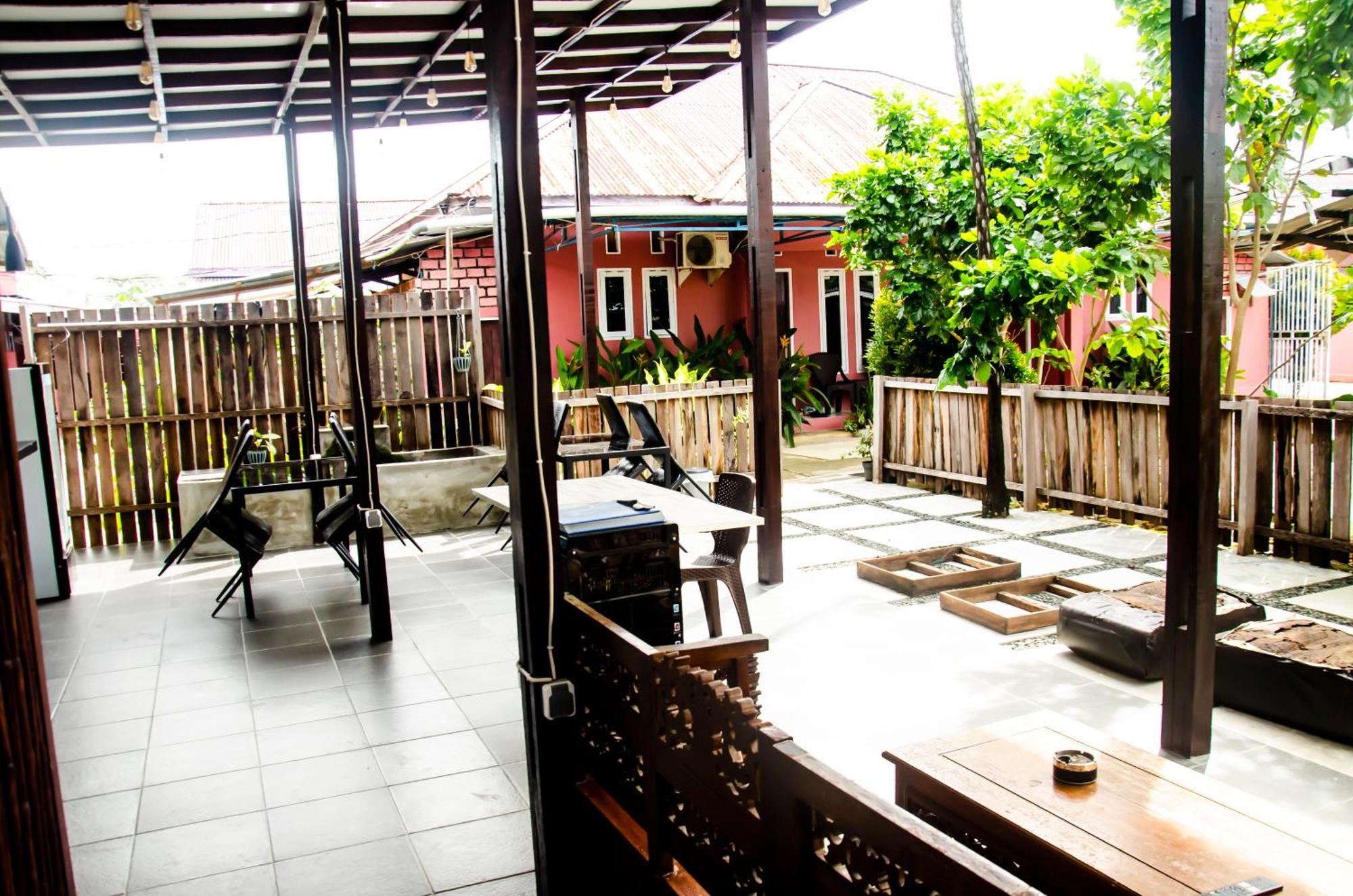 Baronda Guest House Sorong Luaran gambar